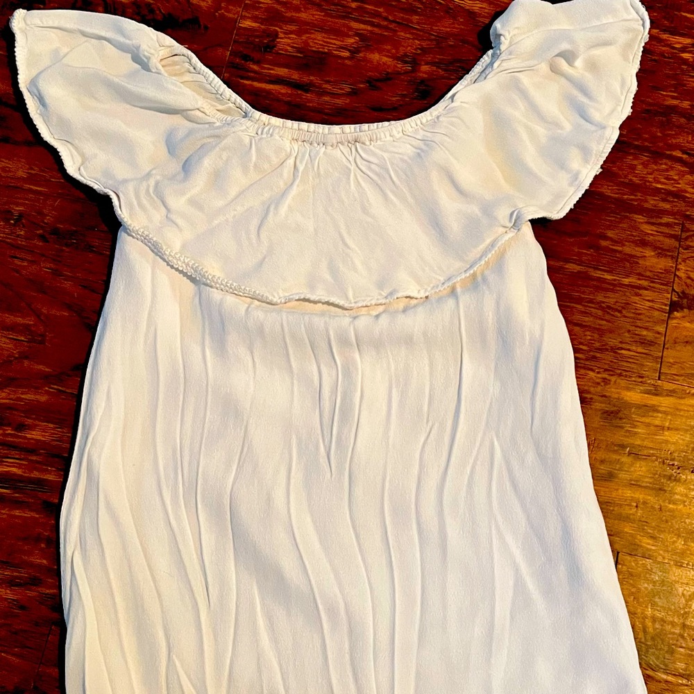 Women’s white top small